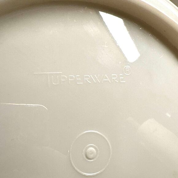 Vintage 617-9 Tupperware Jello Mold Jel-N-Serve White - Picture 4 of 4